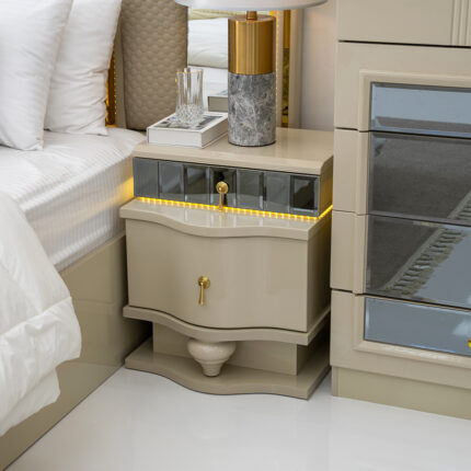 Kivona Oriel Bedroom Set