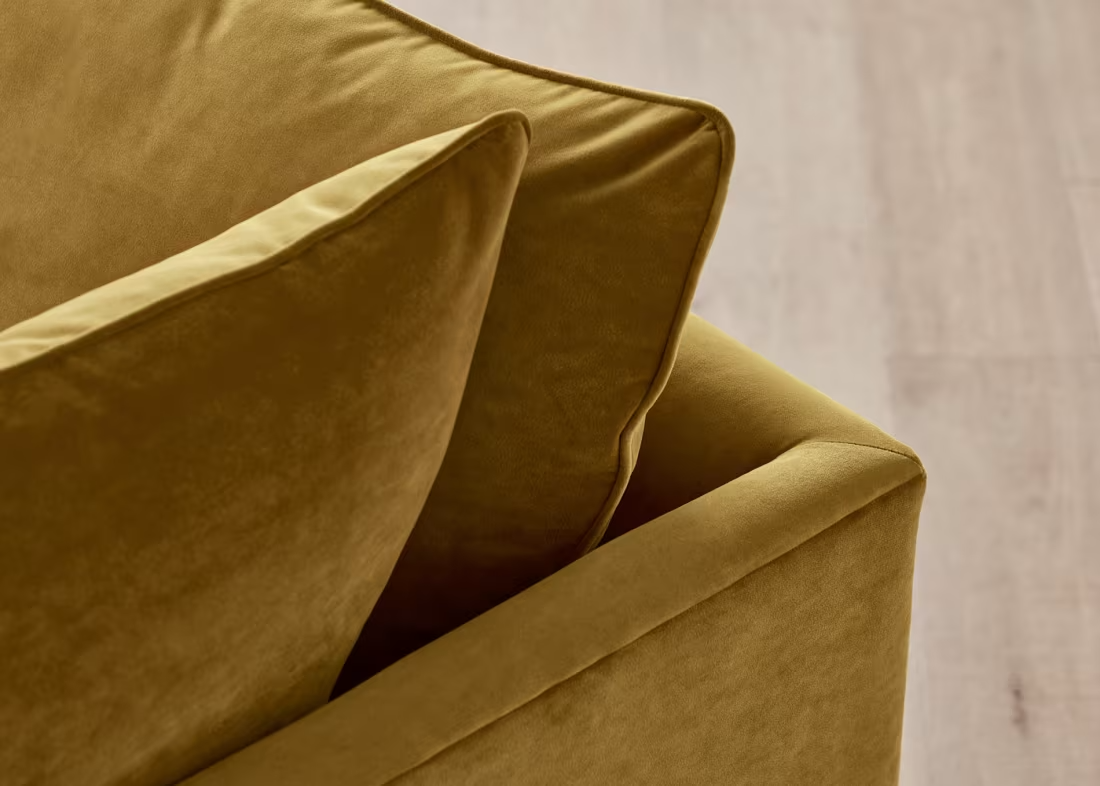 Kivona Slow Riser Reclining Sofa